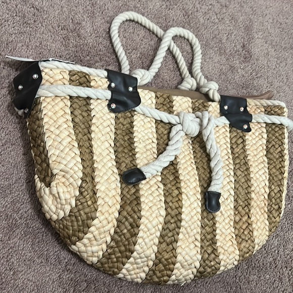 Brown and tan woven straw beach bag - Picture 8 of 8